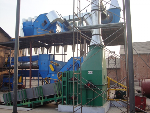 開(kāi)棉機(jī)安裝現(xiàn)場(chǎng)